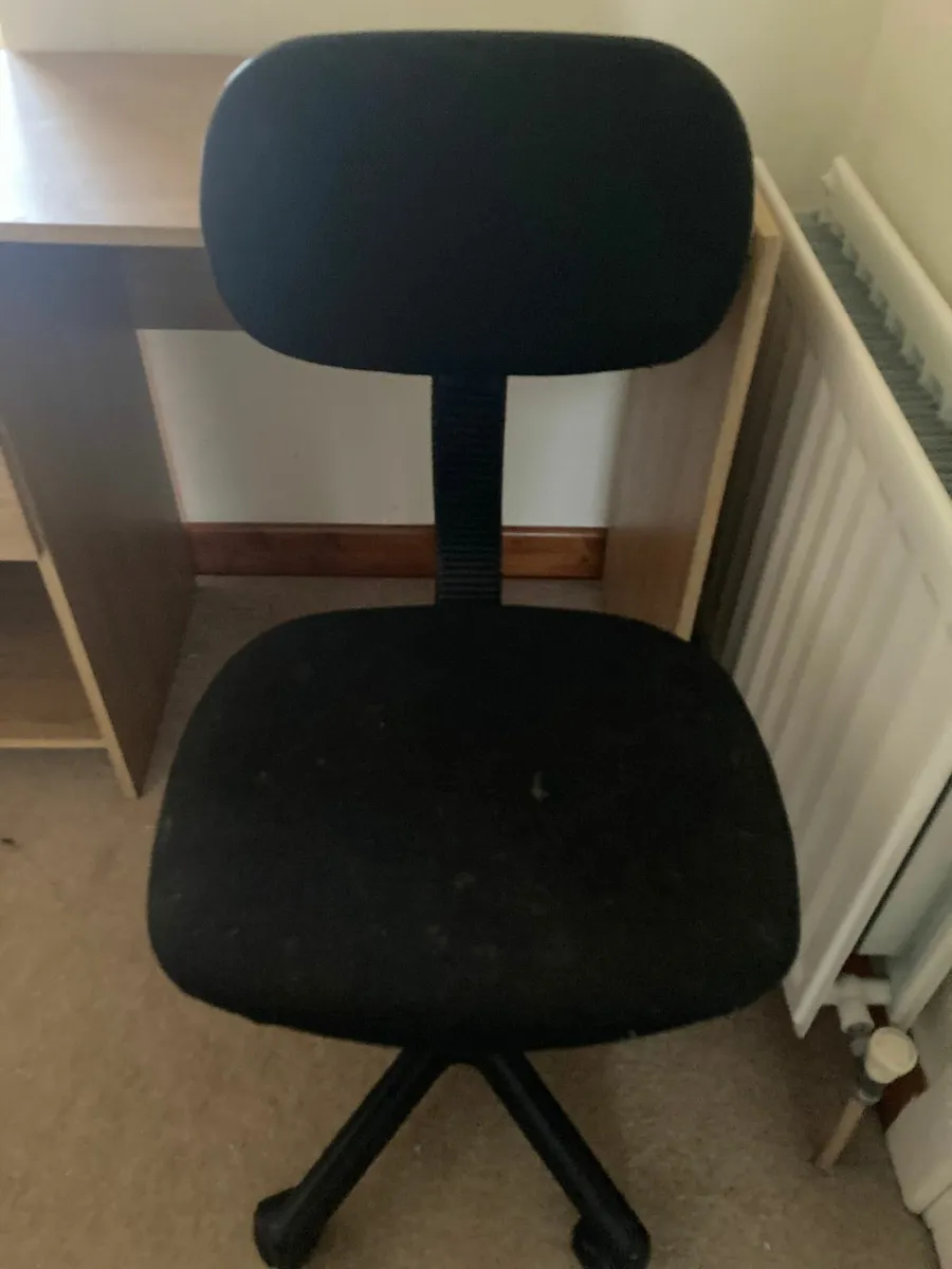 Kids / Student Desk & Chair - Image 3