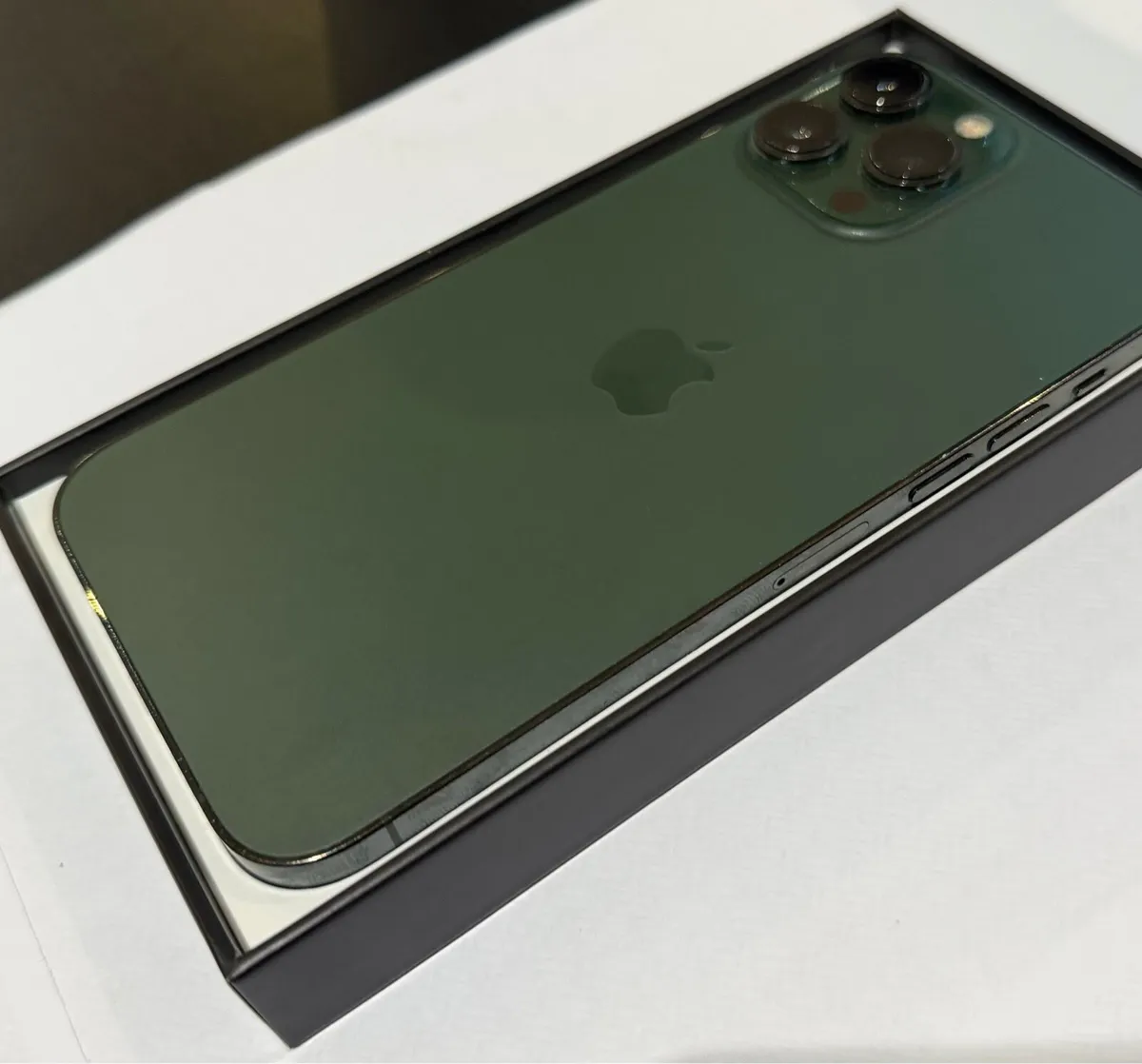 Apple iPhone 13 Pro Max - Image 2