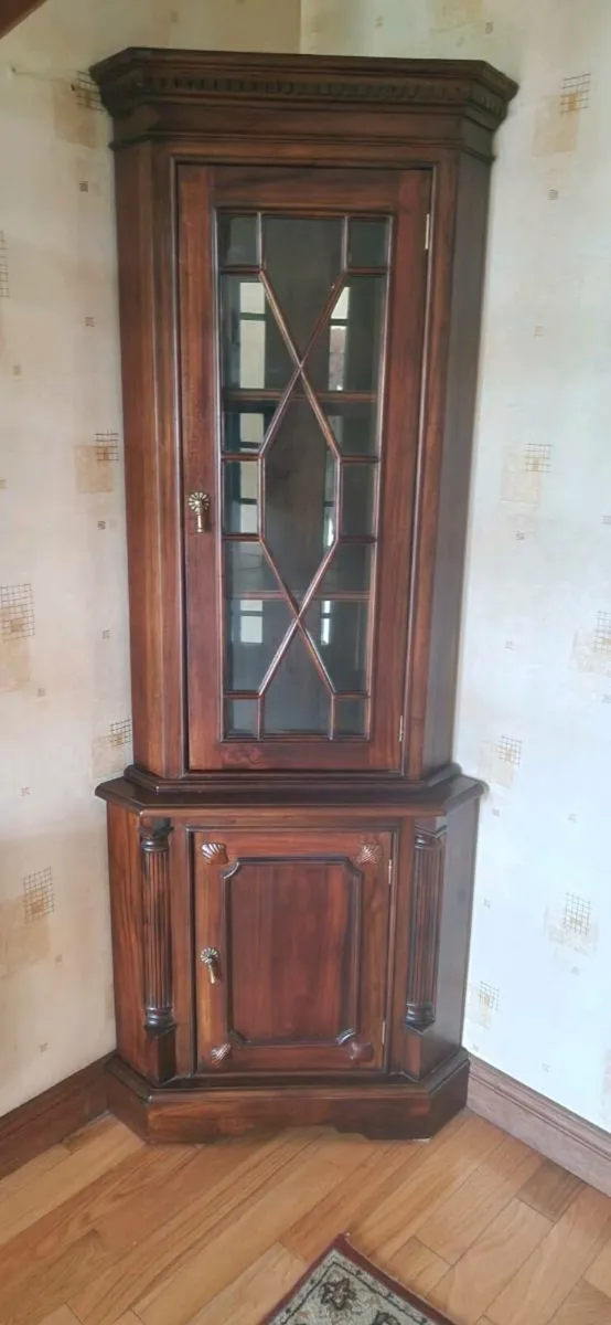 ROSSMORE MAHOGANY FURNITURE CORNER UNIT And - Image 1