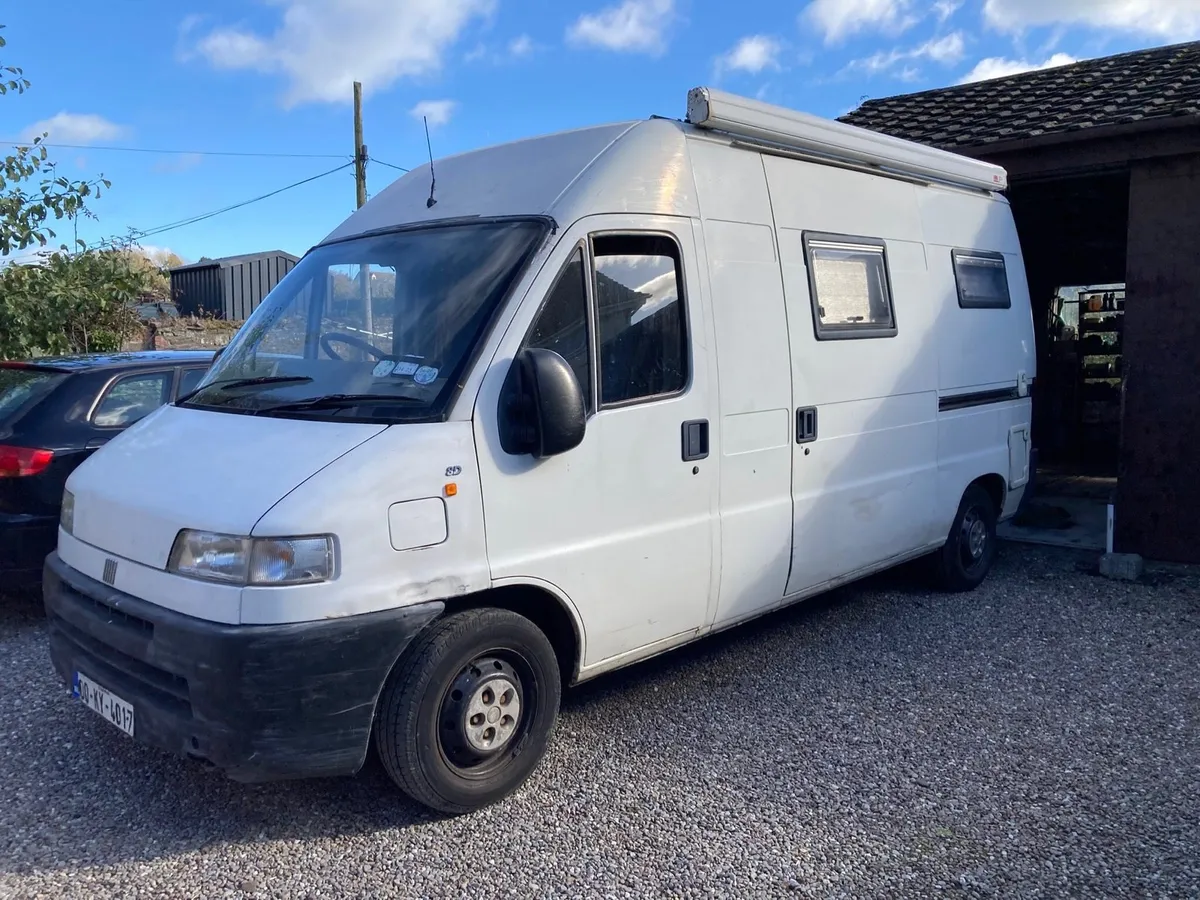 Camper van - Image 1