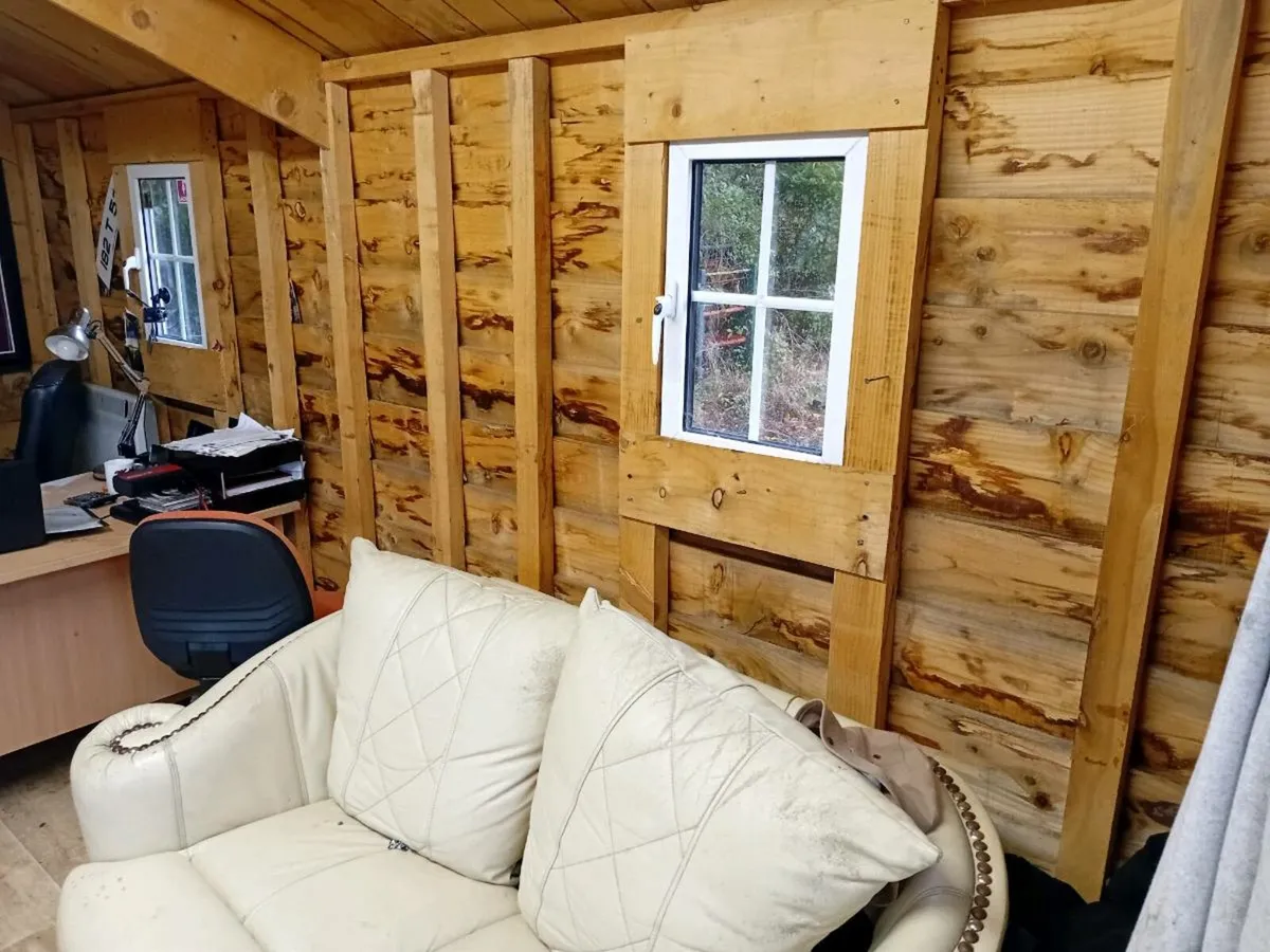 Office/garden shed/cabin - Image 4