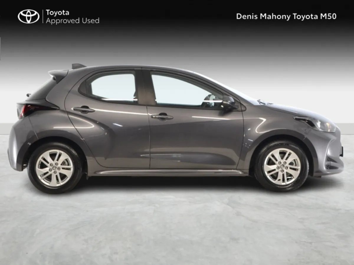 Toyota Yaris Hybrid Luna Auto - Image 3