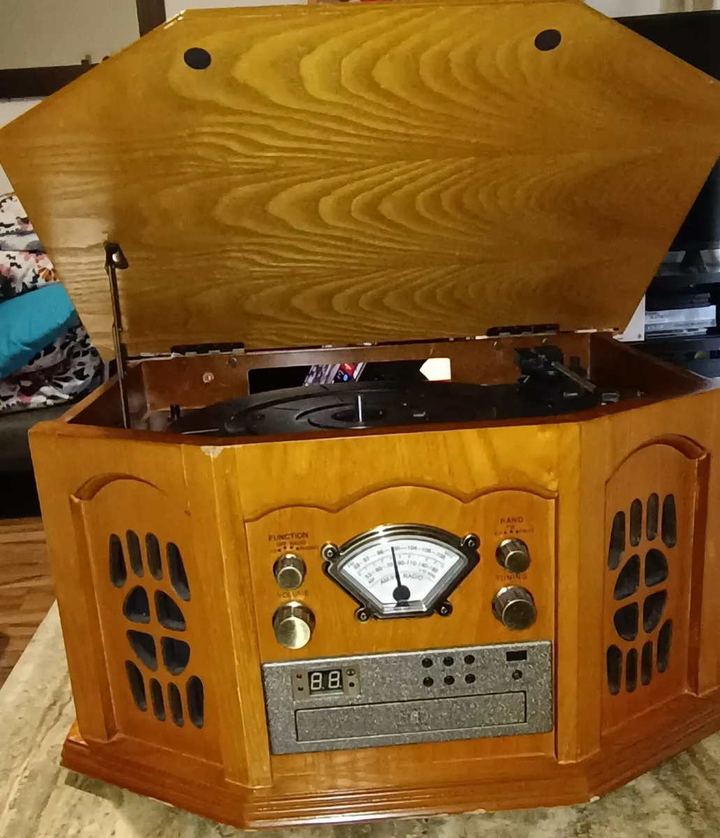 Vintage Style Music System for Repair/Parts - Image 1