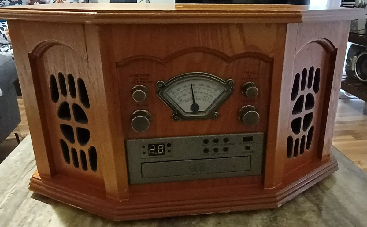 Vintage Style Music System for Repair/Parts - Image 3