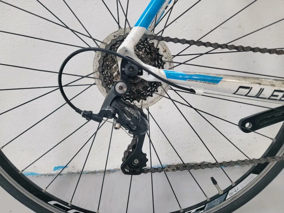 Focus Culebro 4.0 road bike/bicycle - Image 2