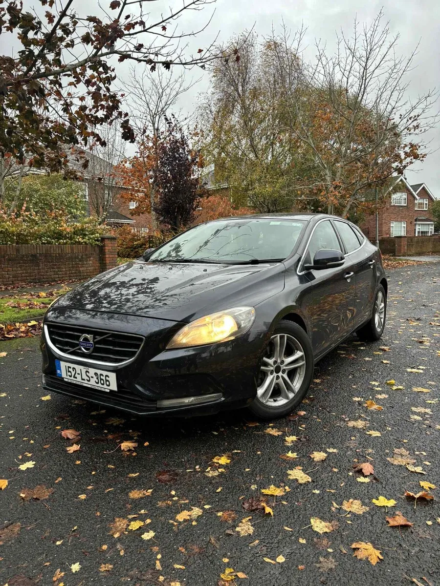2015 Volvo V40 D2 Automatic 2.0D | NCT 12/26 - Image 1