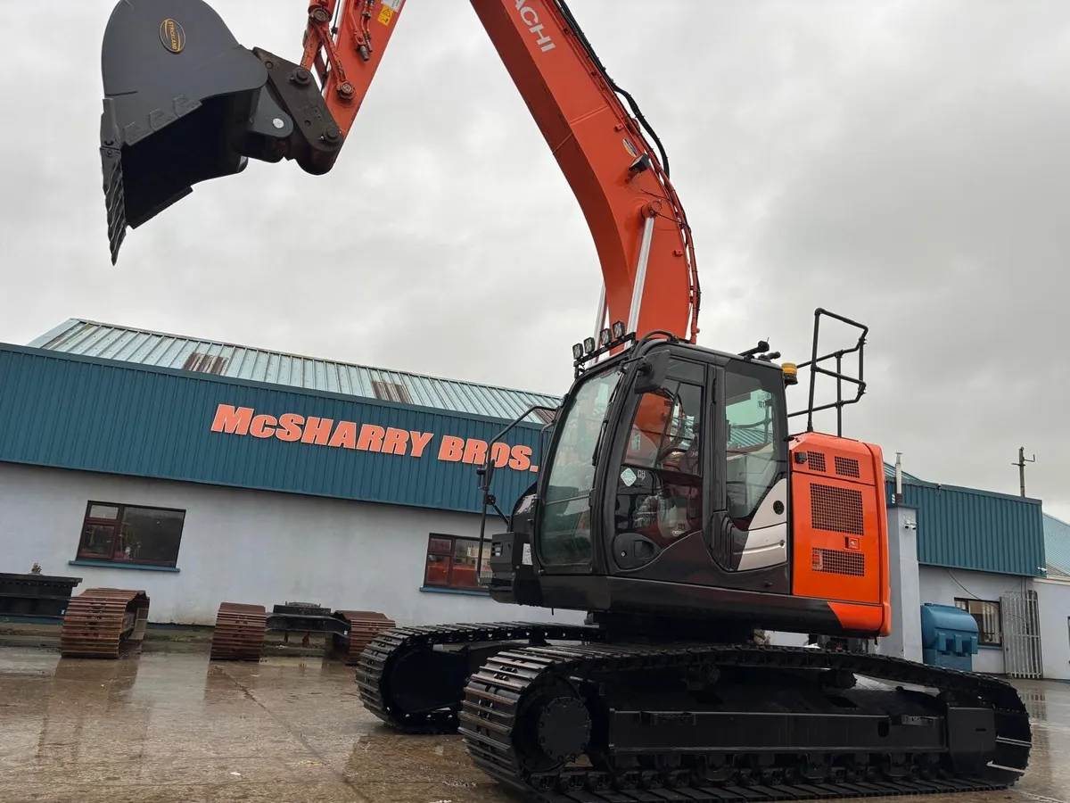 Hitachi ZX225USLC-6 - Image 2
