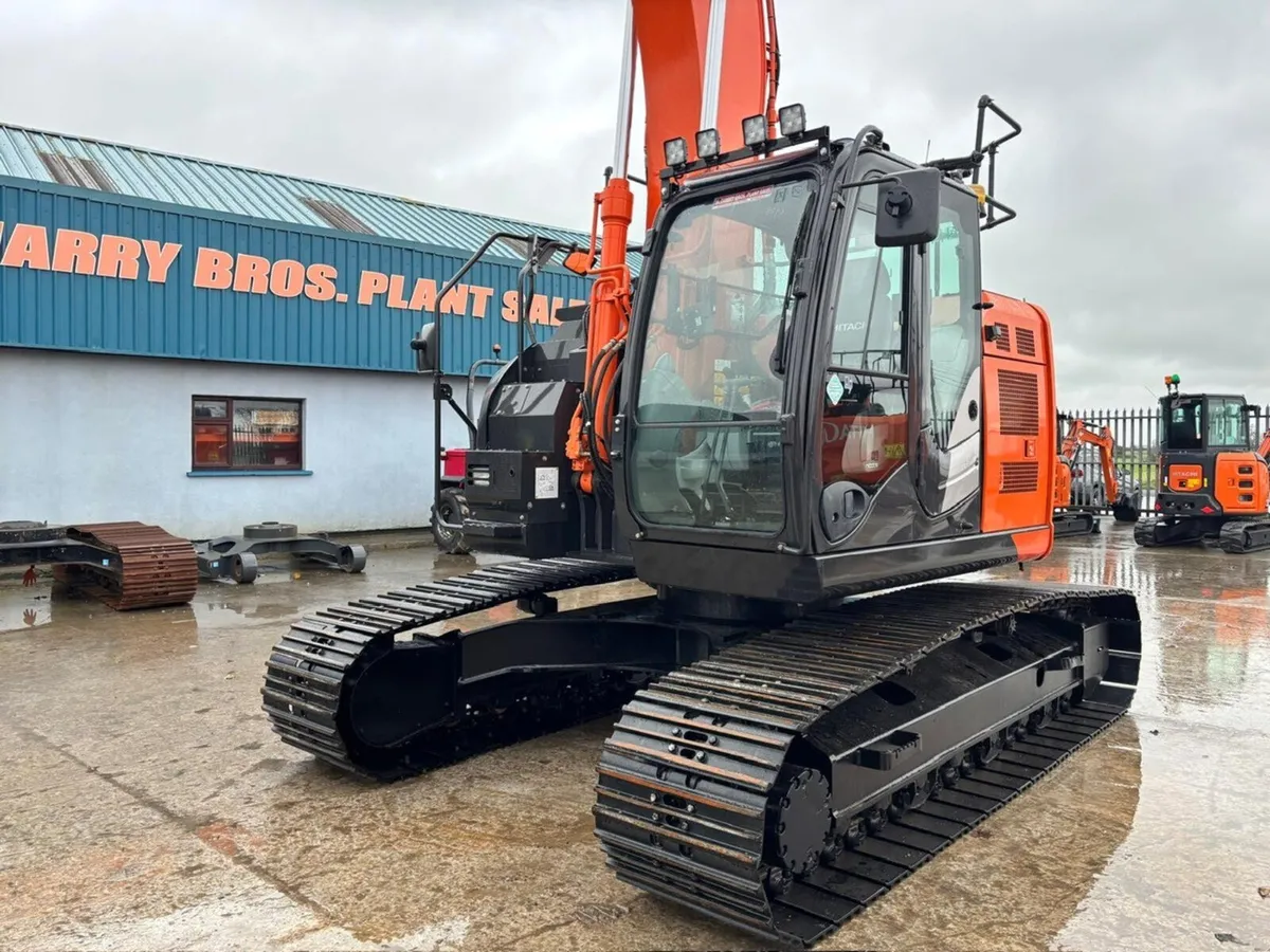 Hitachi ZX225USLC-6 - Image 3