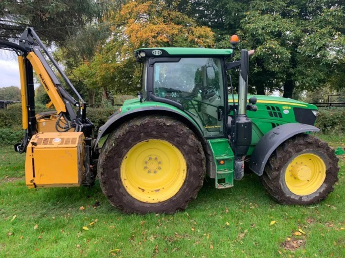 JOHN DEERE 6155R & MCCONNEL PA7065T - Image 3