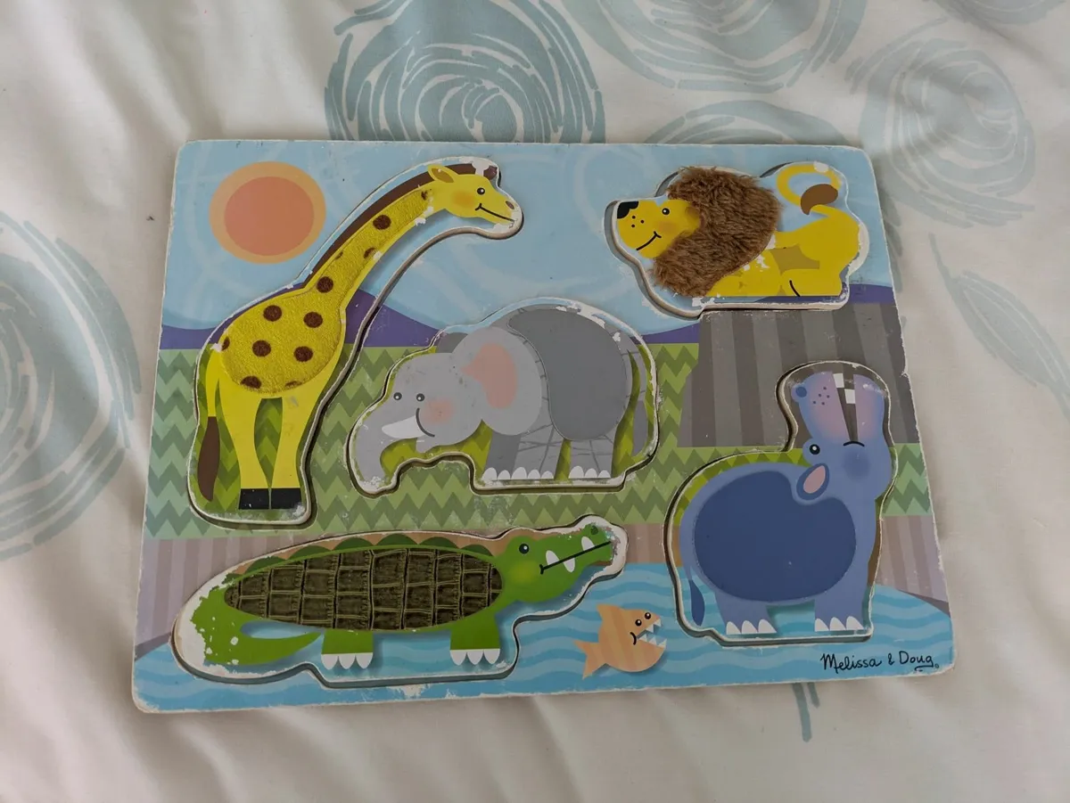 Kids wooden jigsaws - Image 1