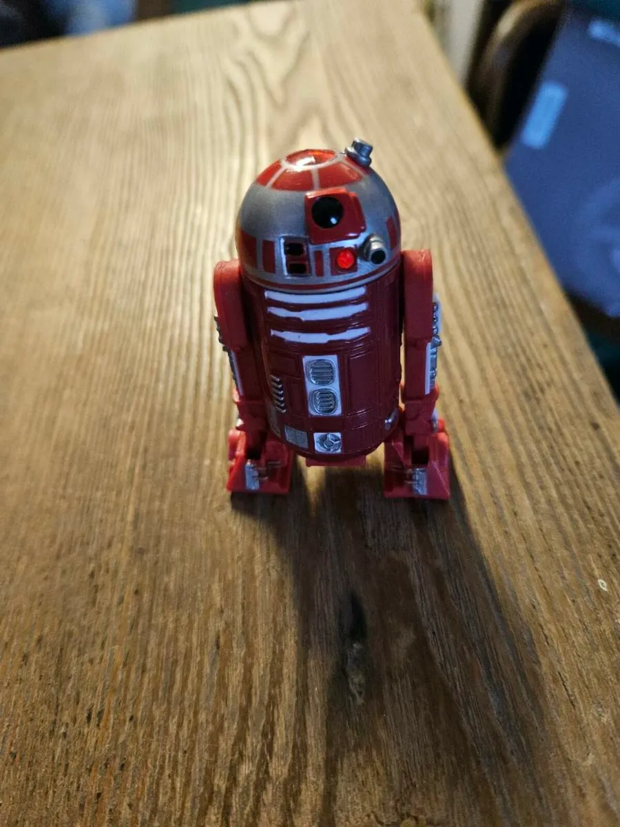 Star Wars R2 Unit Royal Starship