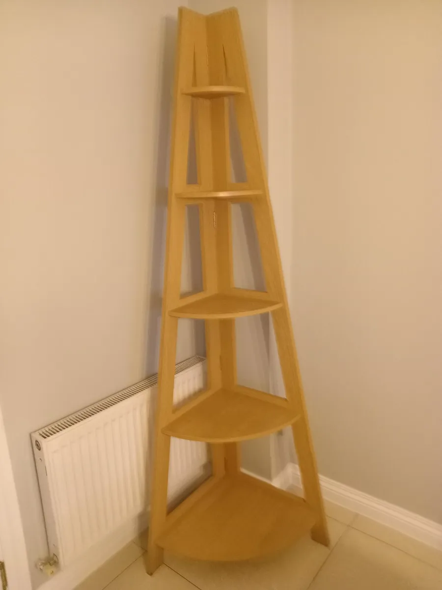 Furniture corner unit