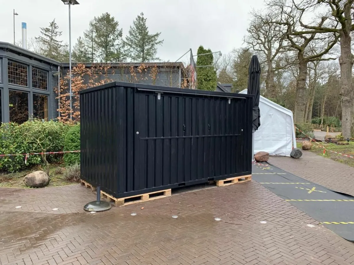 Backyard Bar Container 4x2 – Stylish Setup - Image 1