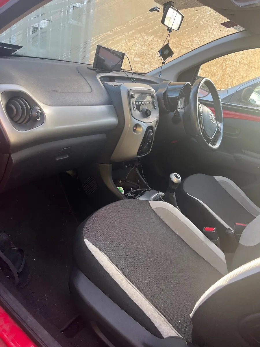 Toyota Aygo 2015 - Image 2
