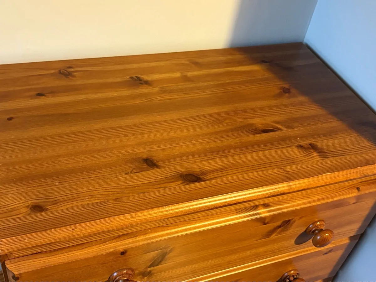 Pine chest of drawers - Image 2