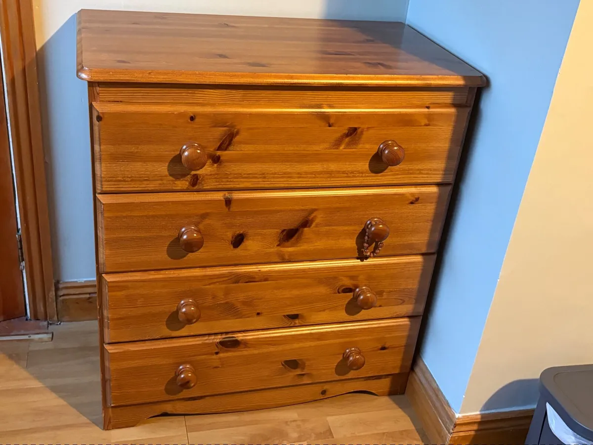 Pine chest of drawers - Image 3