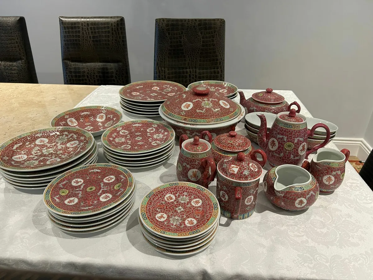Porcelain 48pc red famille rose set, Killiney D - Image 4