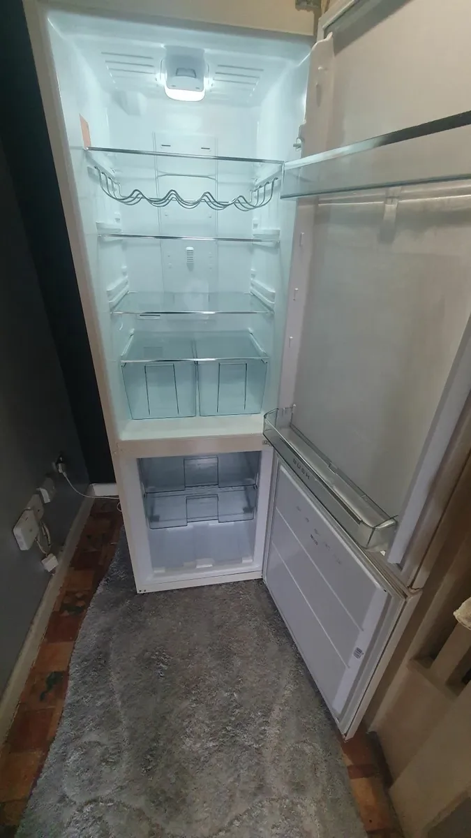 Fridge freezer - Image 2
