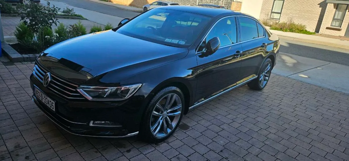 Volkswagen Passat, TDI, Bluemotion - Image 2