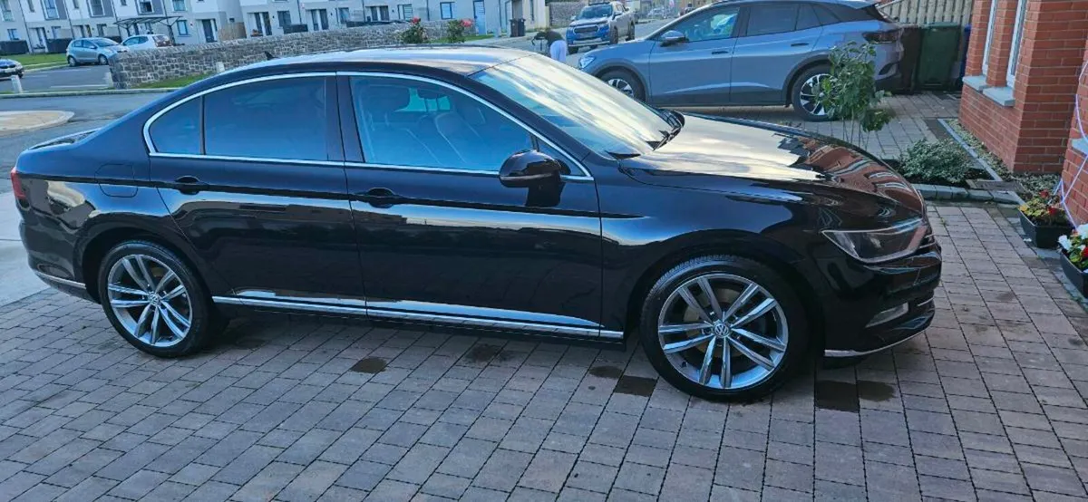 Volkswagen Passat, TDI, Bluemotion - Image 3