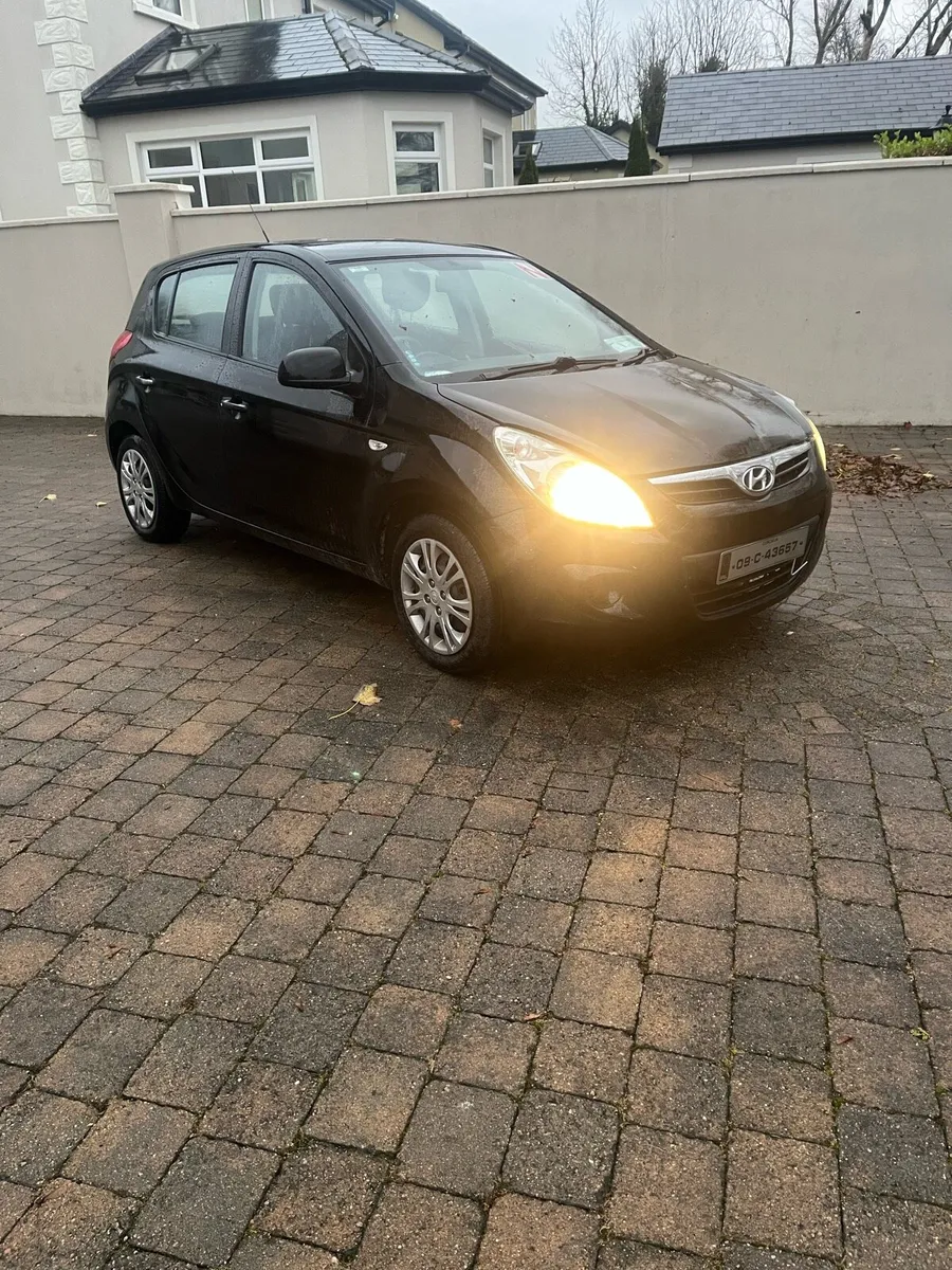 Hyundai i20 - Image 2