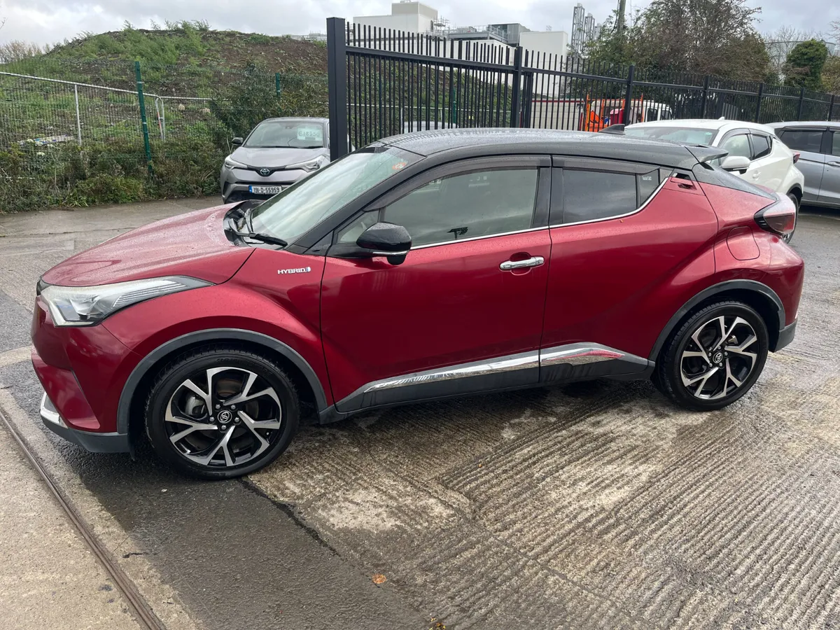 TOYOTA C-HR 2018, 1.8 HYBRID AUTO LOW KM HIGH SPEC - Image 4