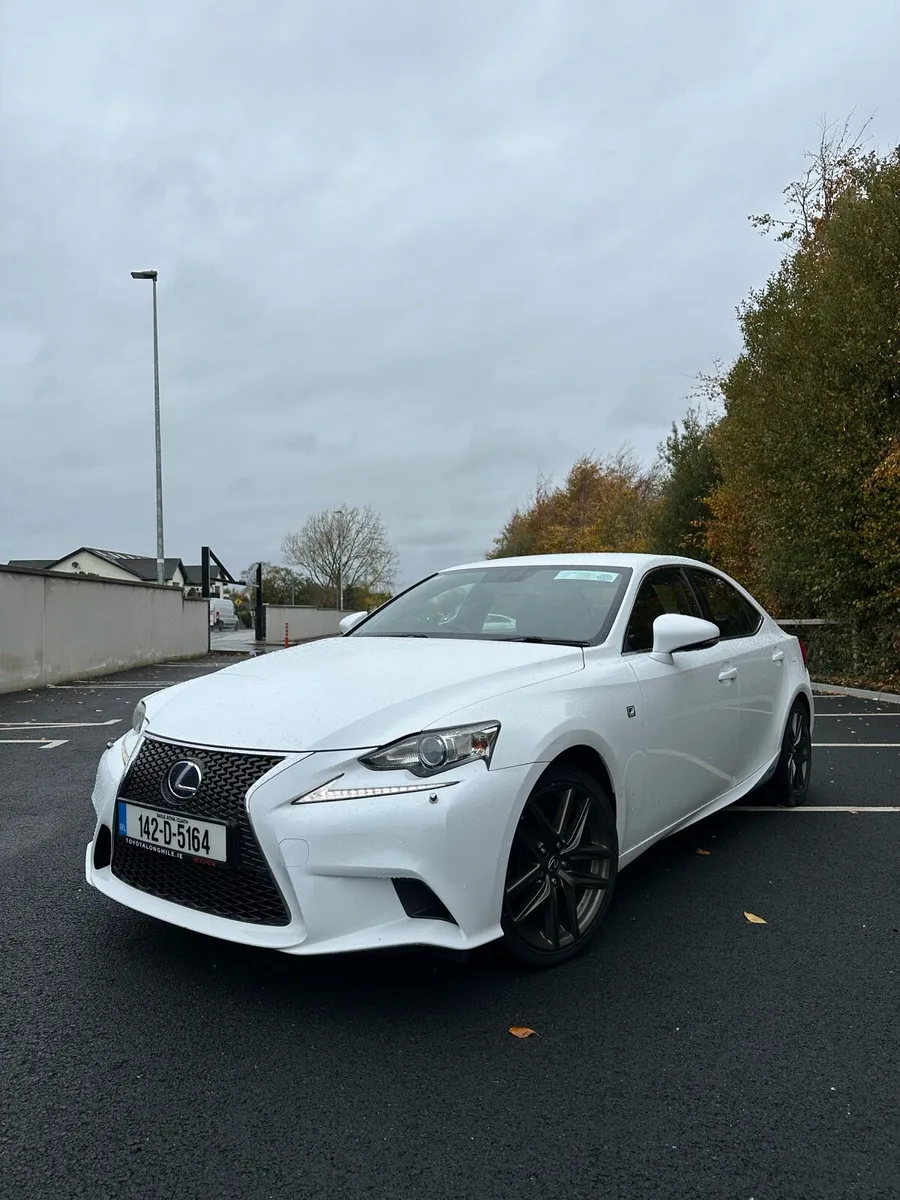 Lexus IS 300H F-Sport - Image 3