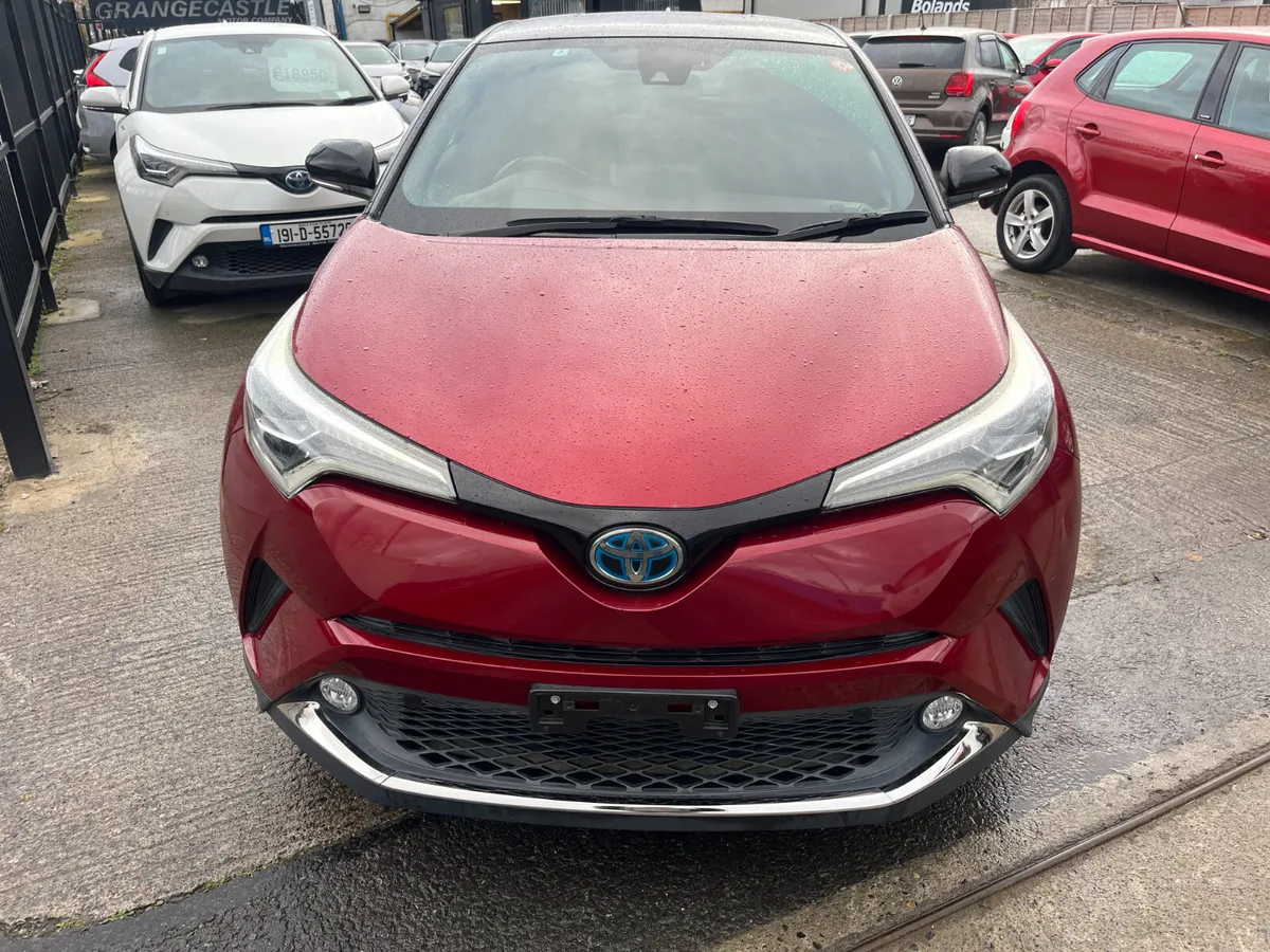 TOYOTA C-HR 2018, 1.8 HYBRID AUTO LOW KM HIGH SPEC - Image 2
