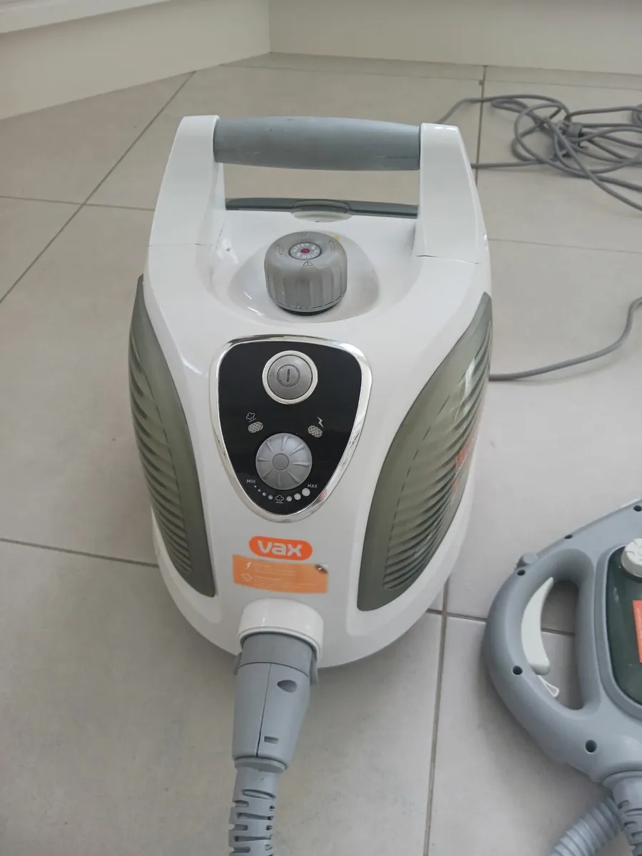 Steam cleaner - Image 1
