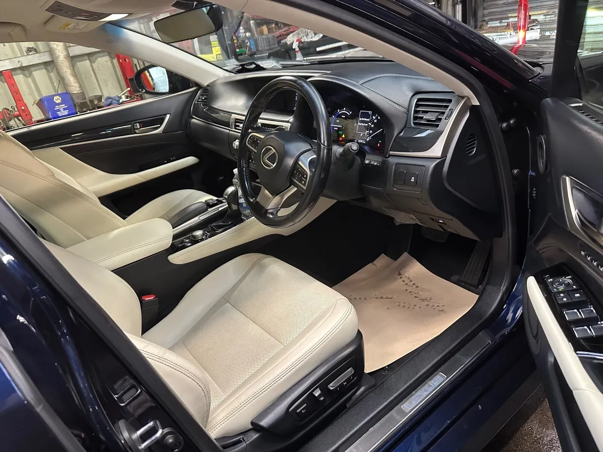Lexus GS 2016 hybrid low mileage - Image 4
