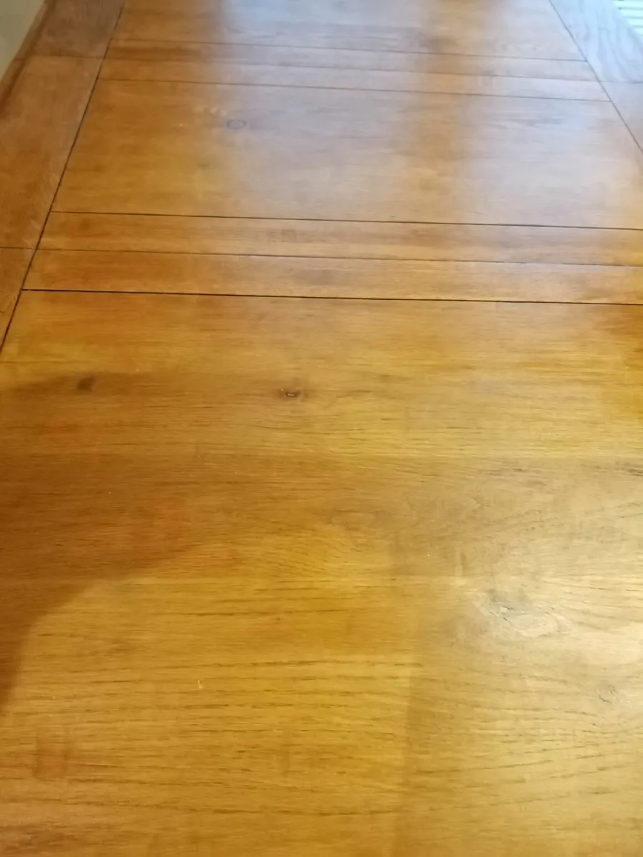 Dining table & 6 chairs - Image 3