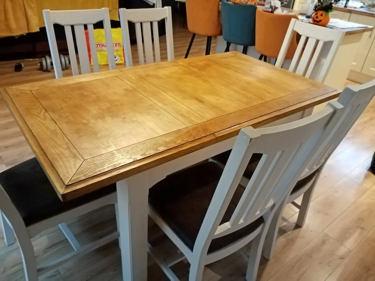 Dining table & 6 chairs - Image 4