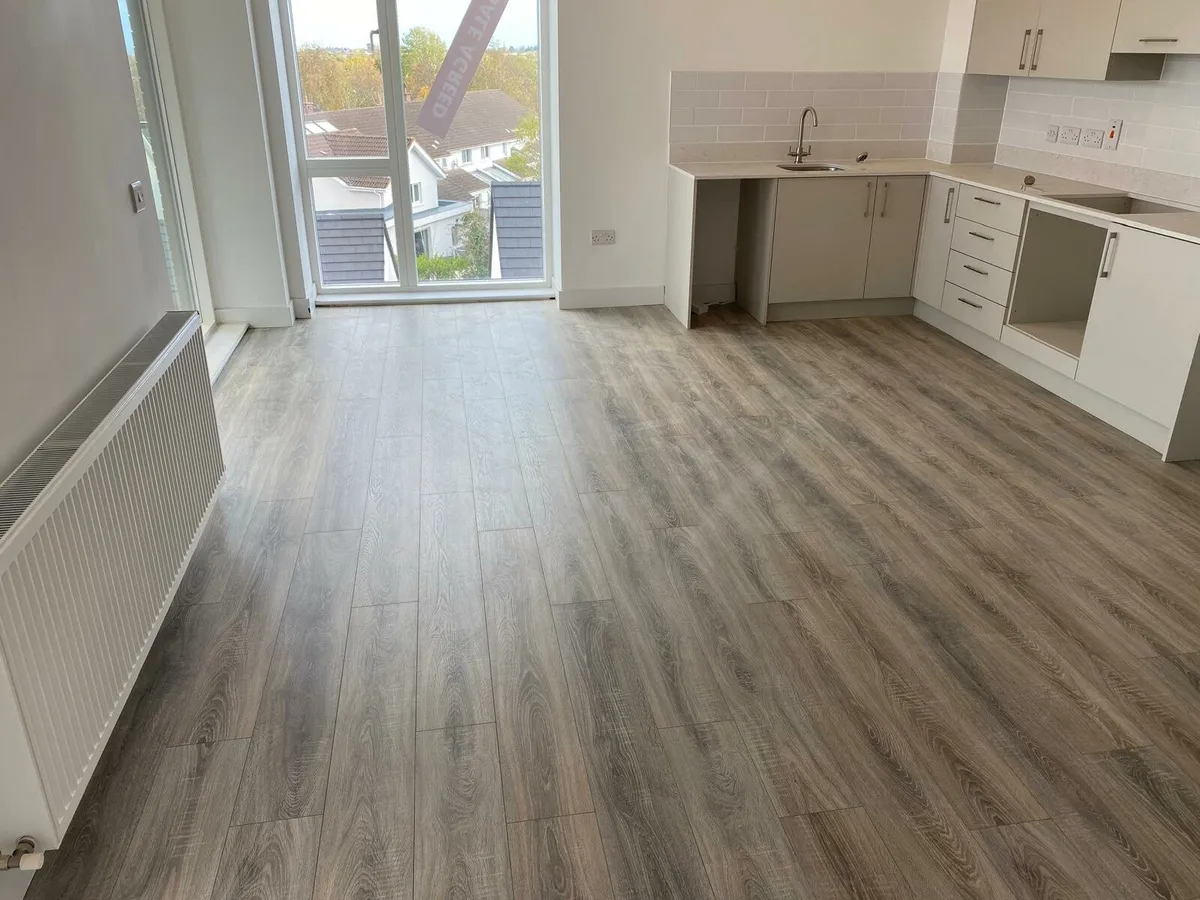 Floor & carpet fitting - Image 3