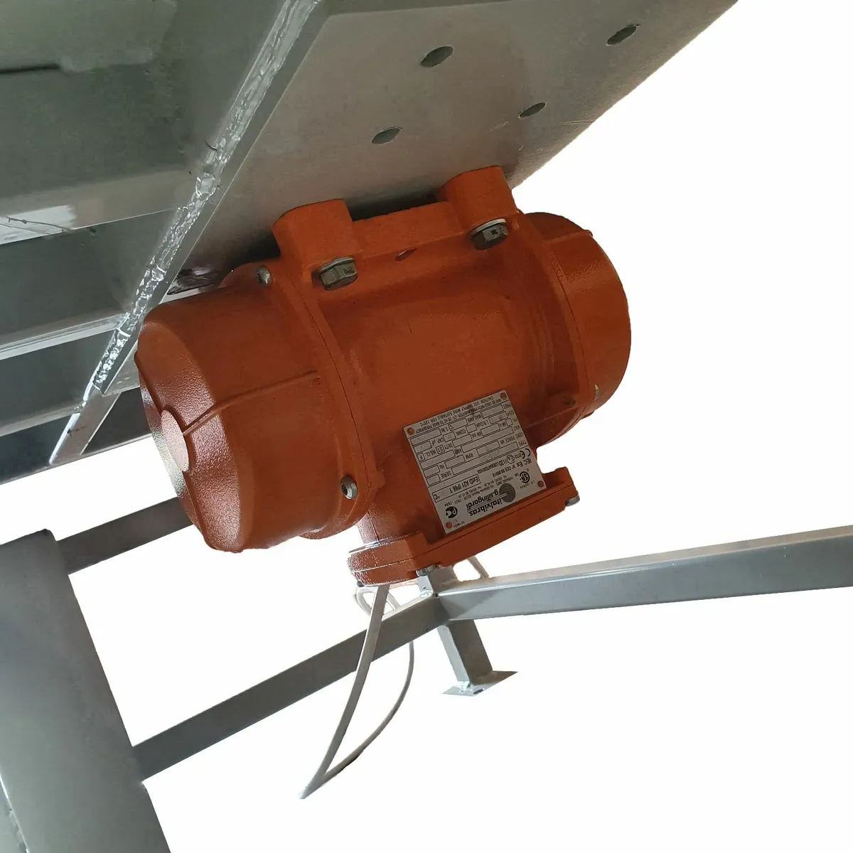 Concrete Vibrating Table - Single & Three Phase - Image 4