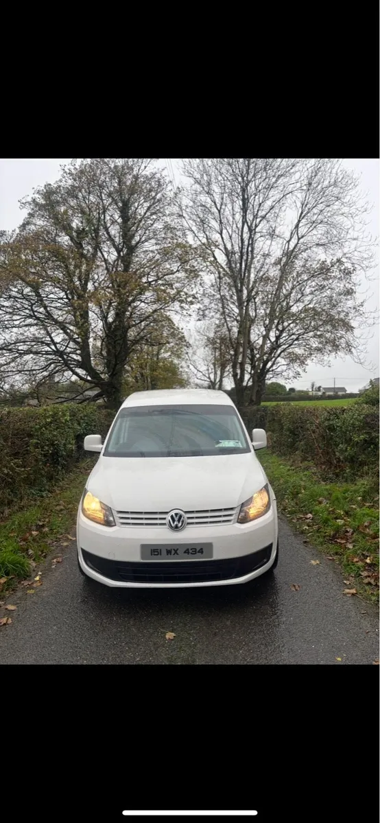 2015 VW CADDY - Image 2