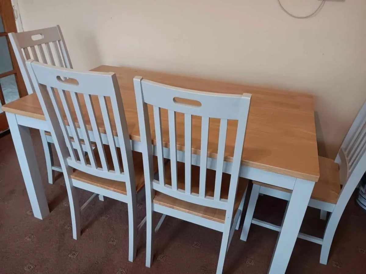 Table, chairs & bench - Image 1