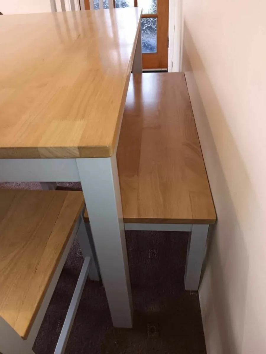 Table, chairs & bench - Image 3