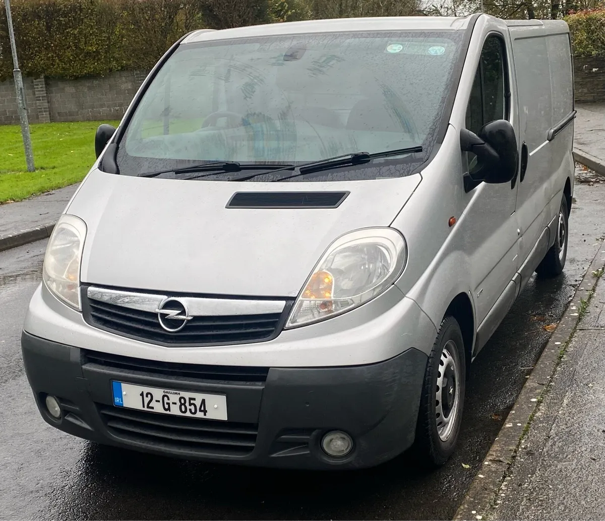OPEL VIVARO  NEW CVRT & TAX - Image 2