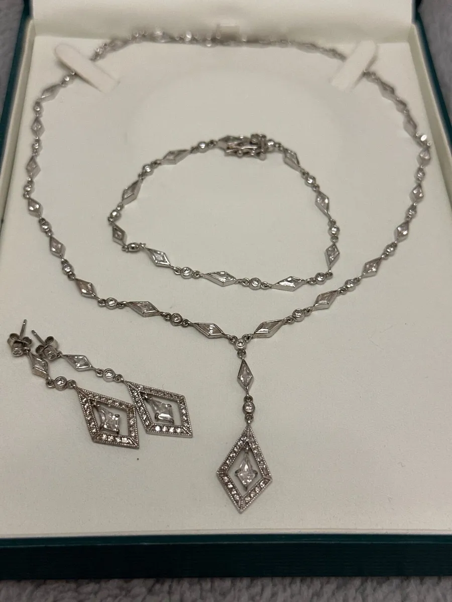 Luxury Silver Crystal Jewelry Set Ernest Jones Set - Image 2