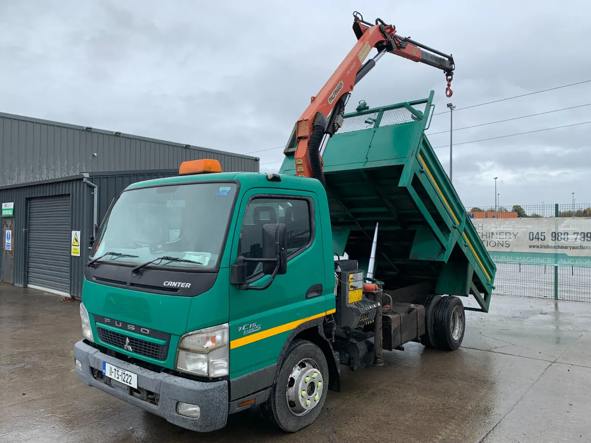 BID ONLINE NOW - 2011 MITSUBISHI C TIPPER & CRANE - Image 1