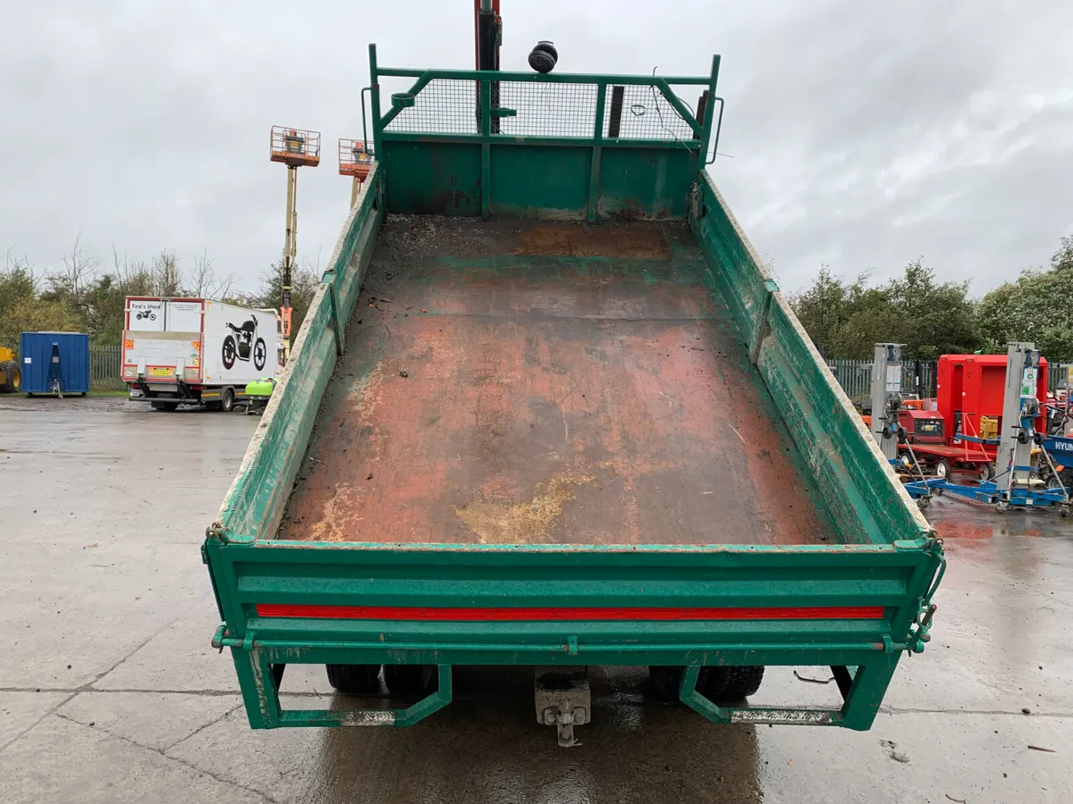 BID ONLINE NOW - 2011 MITSUBISHI C TIPPER & CRANE - Image 4