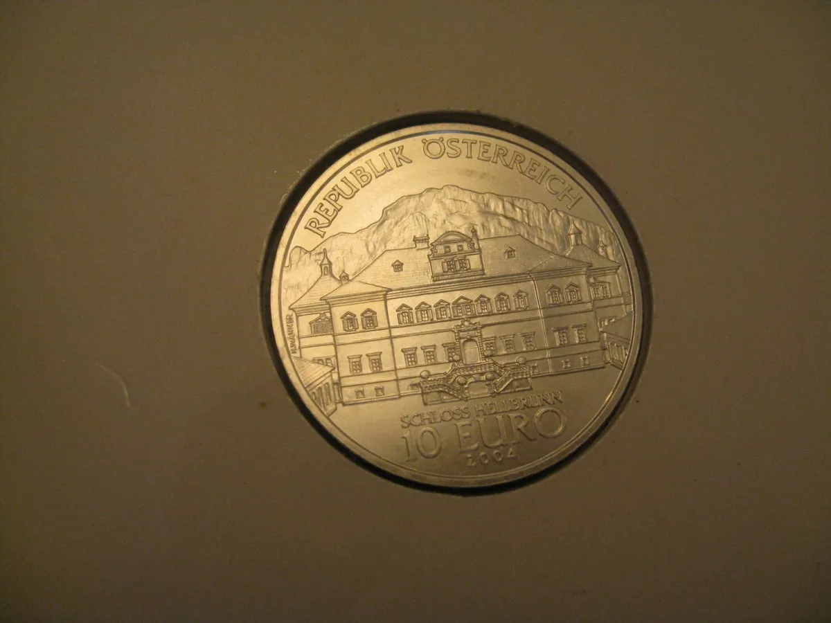 Austria 2004 The Castle Hellbrunn 10 Euro Coin Set - Image 4