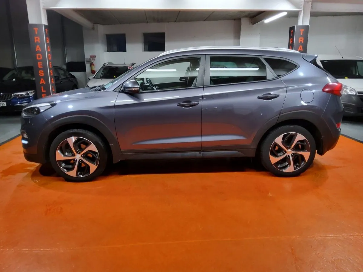 Hyundai Tucson 1.7 D Executive SE - Image 3