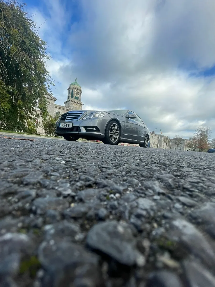 Mercedes-Benz E-Class 350  Sport 2011 - Image 1