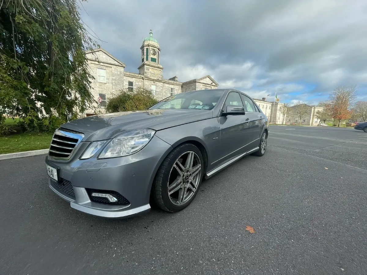 Mercedes-Benz E-Class 350  Sport 2011 - Image 2