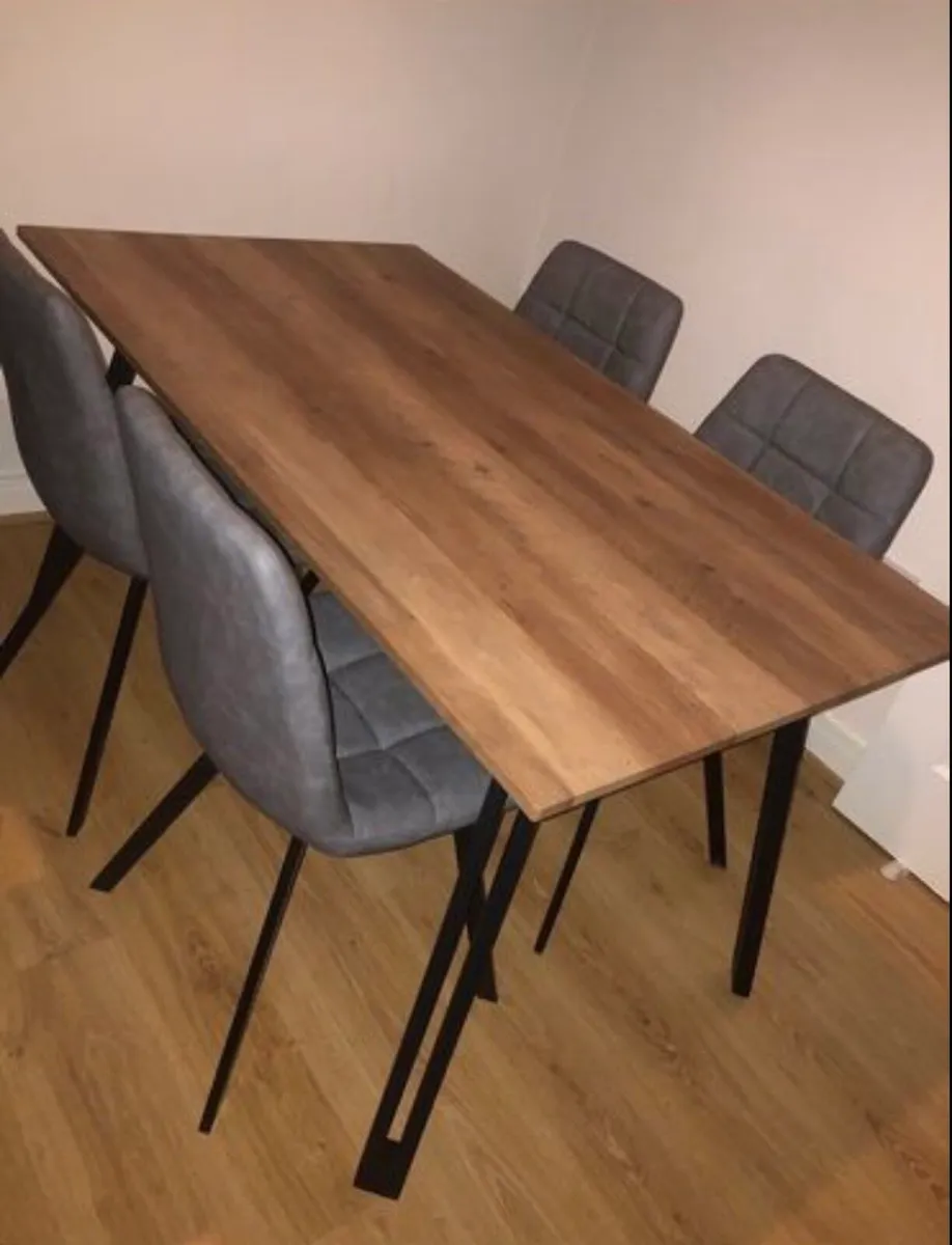 Kitchen Table & Chairs - Image 1