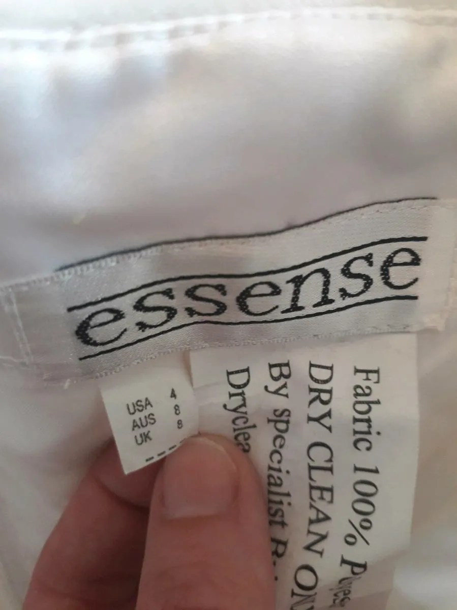 Wedding dress - Image 2