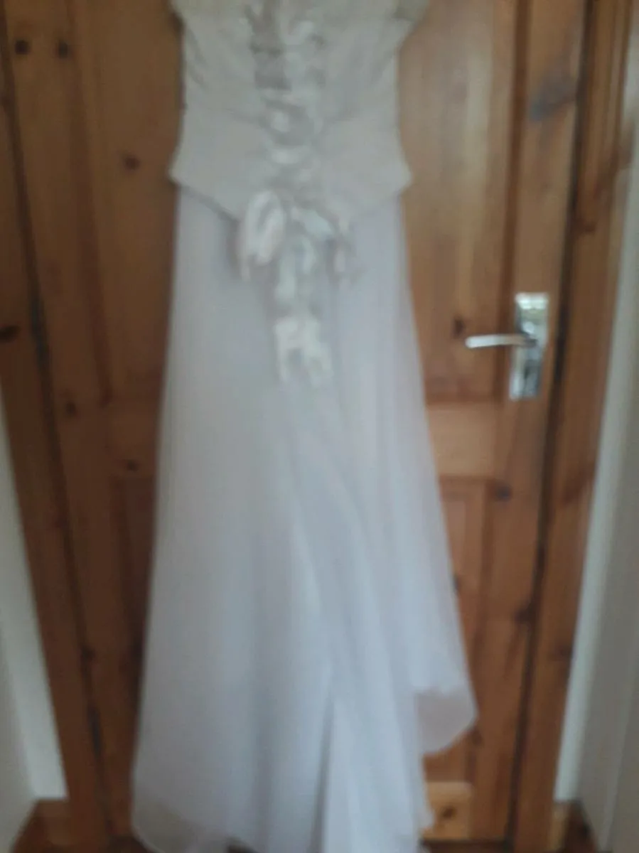 Wedding dress - Image 4