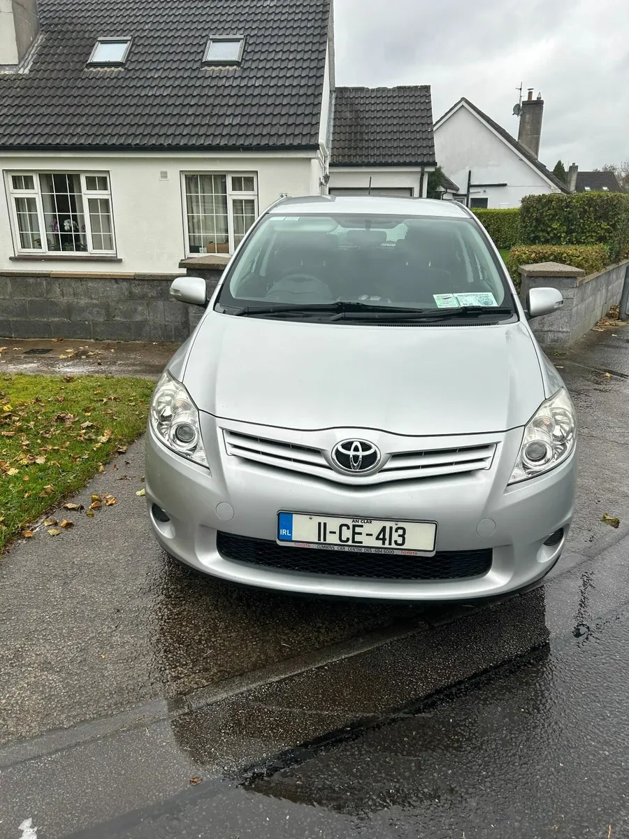 Toyota Auris 2011 - Image 1