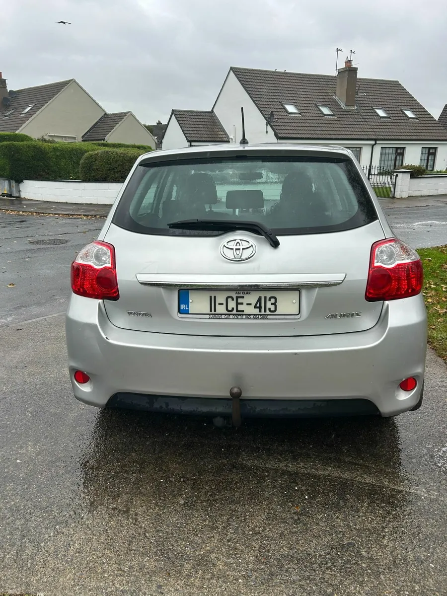 Toyota Auris 2011 - Image 4